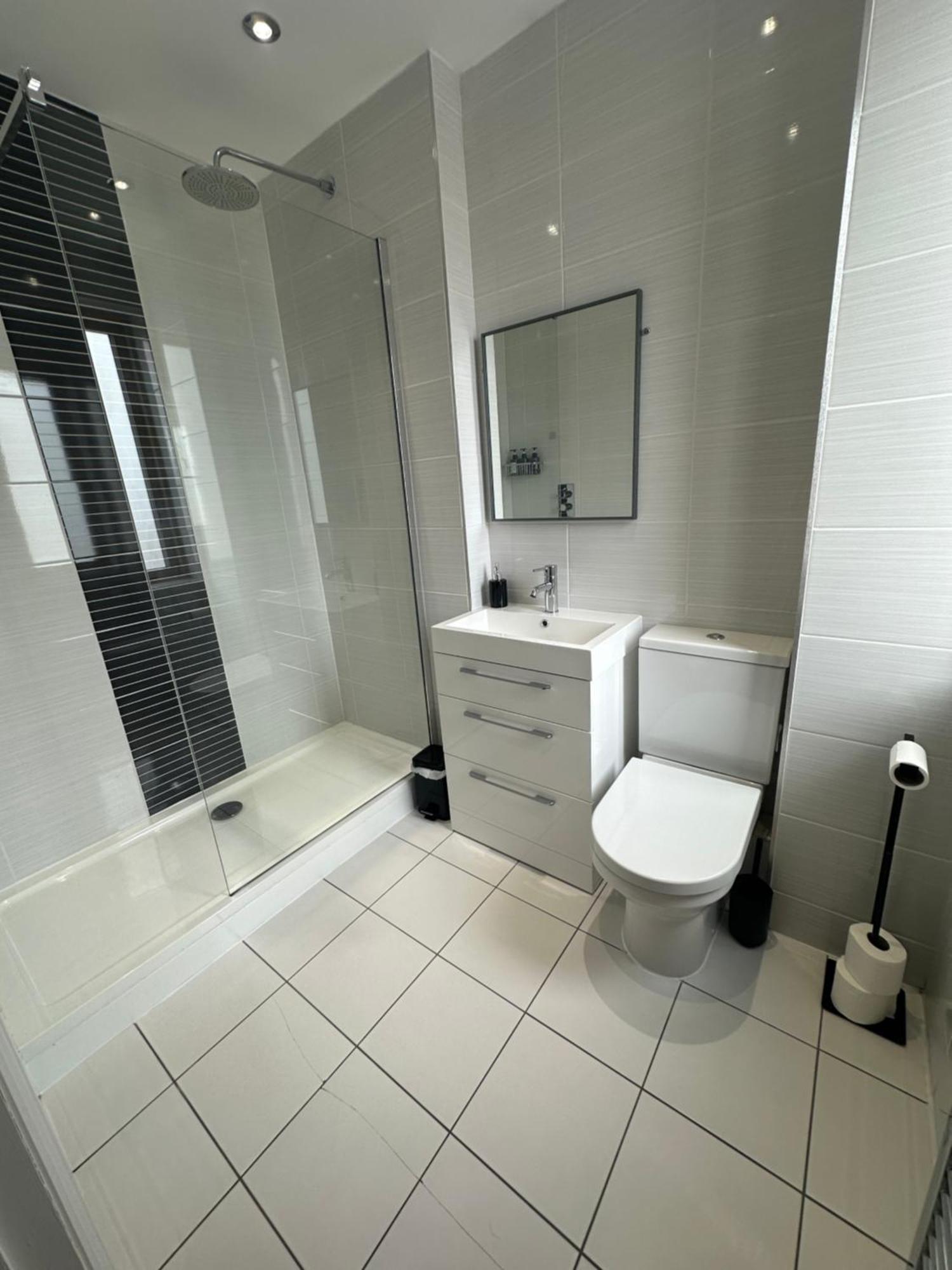 Spacious 4Br 4Ba Gated Townhouse With Balconies, Central Jq バーミンガム エクステリア 写真