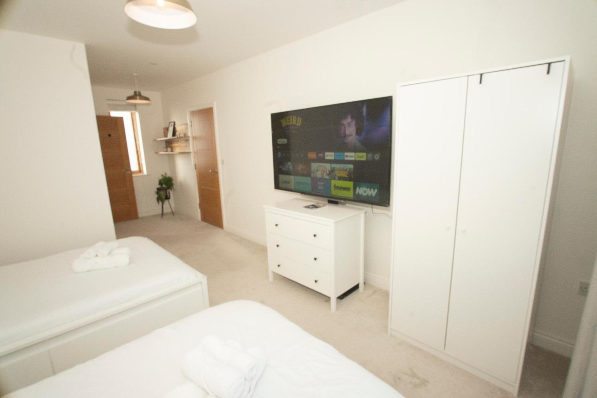 Spacious 4Br 4Ba Gated Townhouse With Balconies, Central Jq バーミンガム エクステリア 写真
