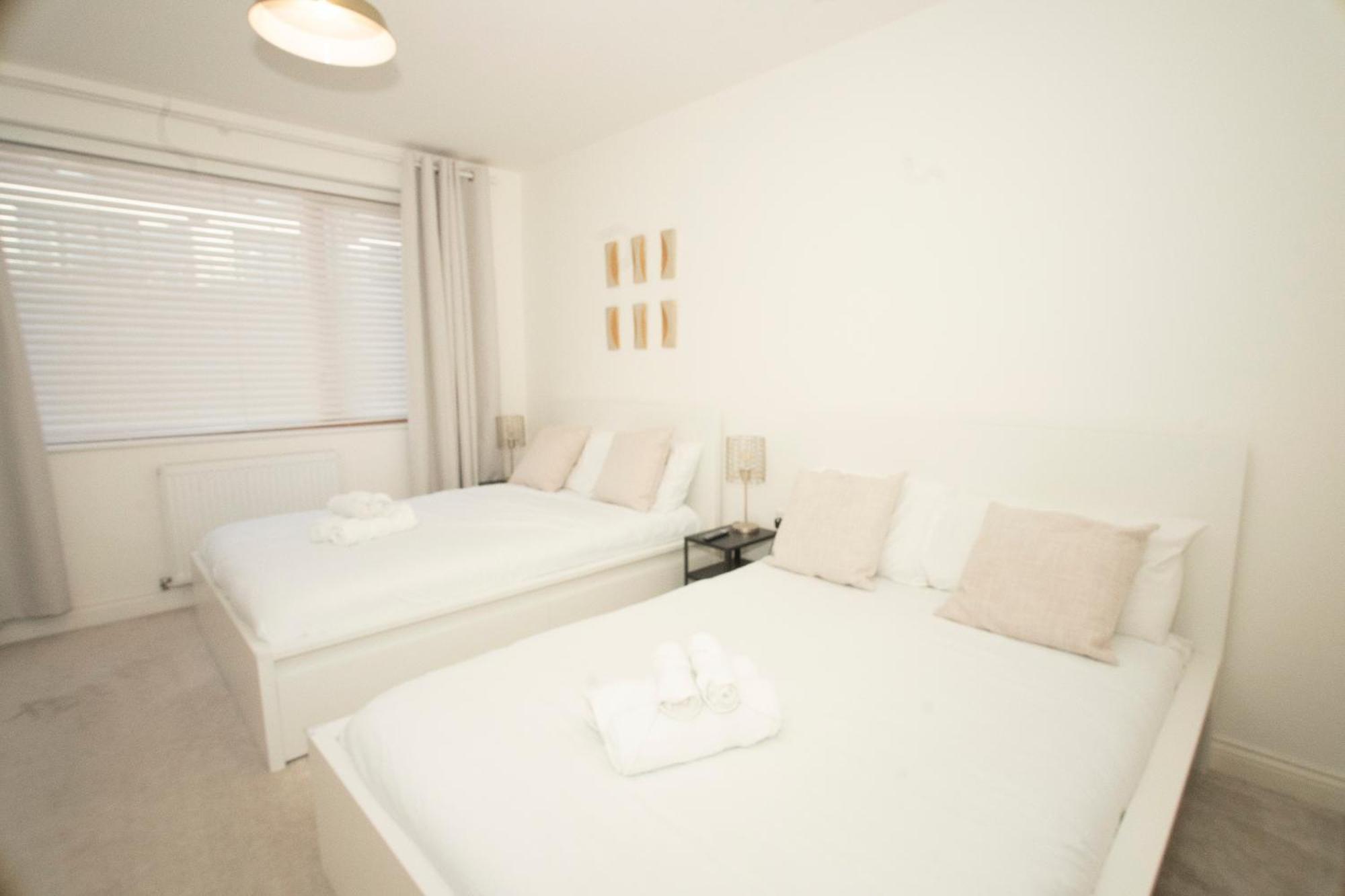 Spacious 4Br 4Ba Gated Townhouse With Balconies, Central Jq バーミンガム エクステリア 写真