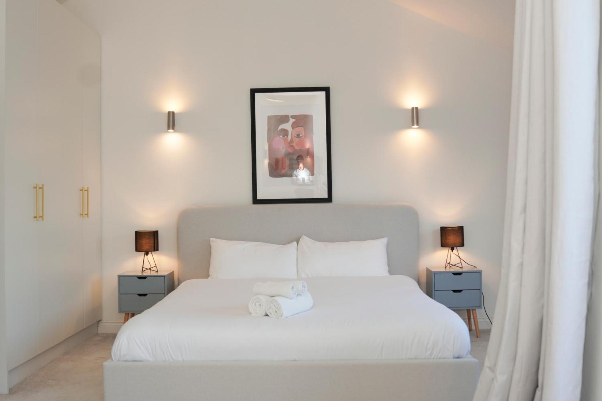 Spacious 4Br 4Ba Gated Townhouse With Balconies, Central Jq バーミンガム エクステリア 写真